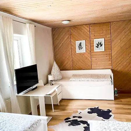 Haus *