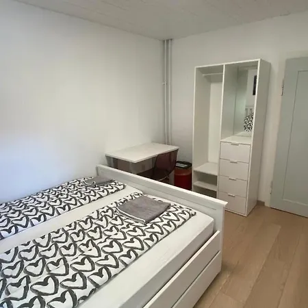 Haus *